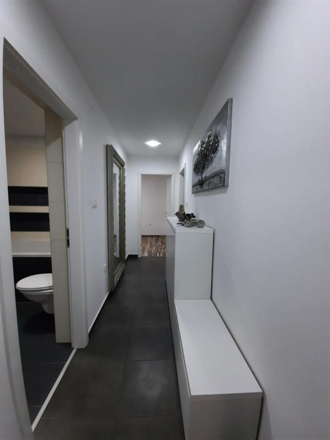 Vice Apartment โอมิช ภายนอก รูปภาพ
