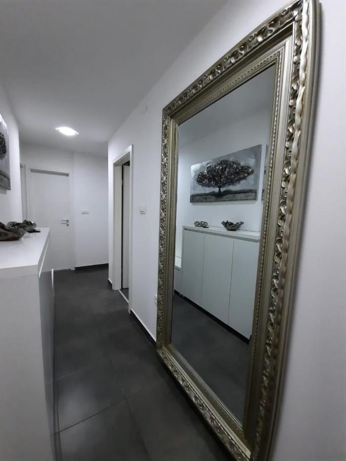 Vice Apartment โอมิช ภายนอก รูปภาพ