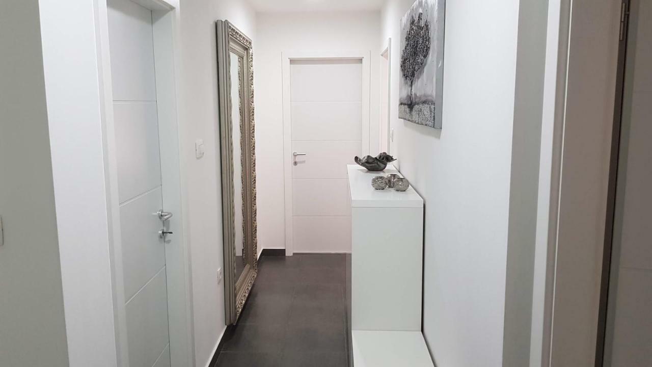 Vice Apartment โอมิช ภายนอก รูปภาพ